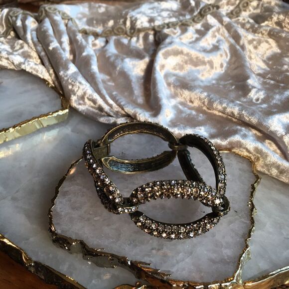 Rose Jeweled Link Bracelet - Picture 8 of 16